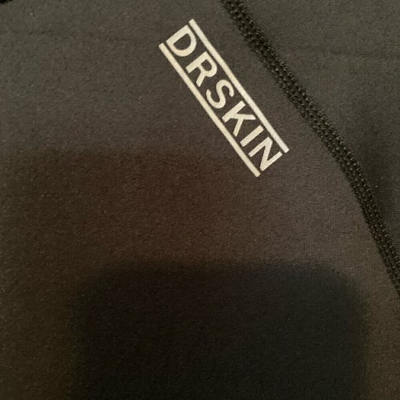 Long Sleeve Sports Baselayer Workout Running Athletic Active - Picture 2 of 3